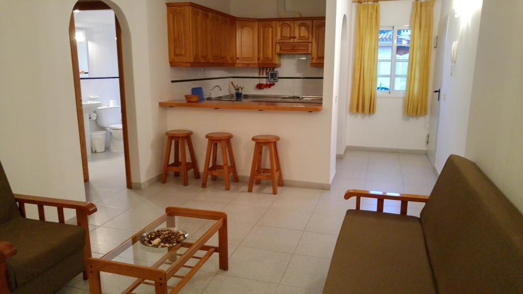 Apartamentos Martell Playa de Santiago  Dış mekan fotoğraf