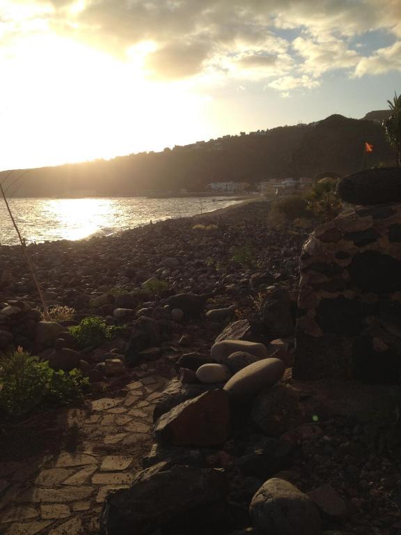 Apartamentos Martell Playa de Santiago  Dış mekan fotoğraf